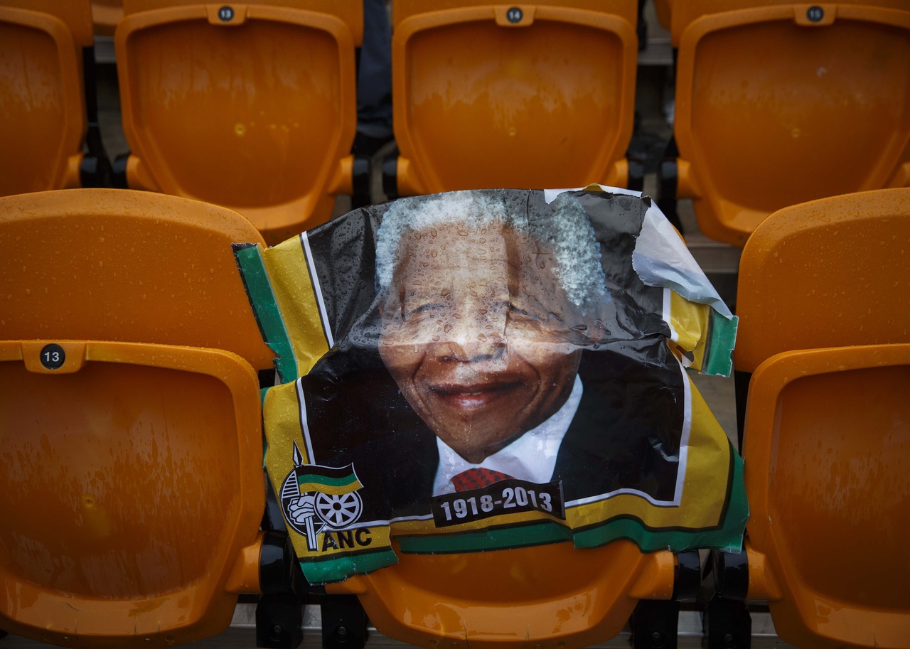 Remembering Mandela- Ilvy Njiokiktjien en Gideon Mendel